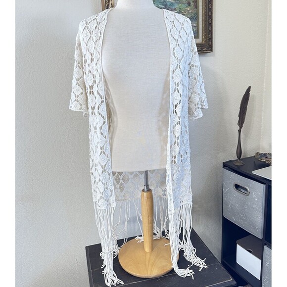 House of Harlow 1960 | One Size XS-XL | Fringe Crochet Cream Shrug Cardigan Boho - Picture 1 of 7